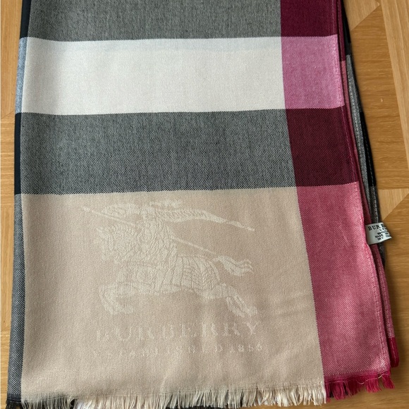Burberry Cashmere Scarf 28x72” - Picture 1 of 13